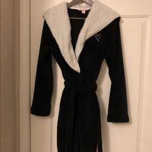 Victoria’s Secret Cozy Short Robe